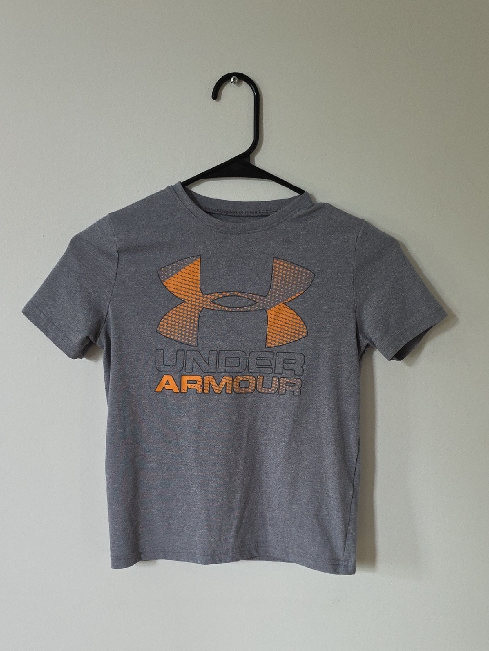 Under Armour Gray Tee with Orange Logo - Kids Short Sleeve, Youth Small